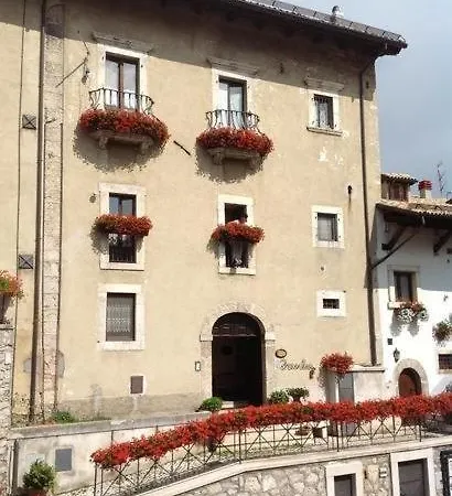 Dependance Fresilia 2* Opi